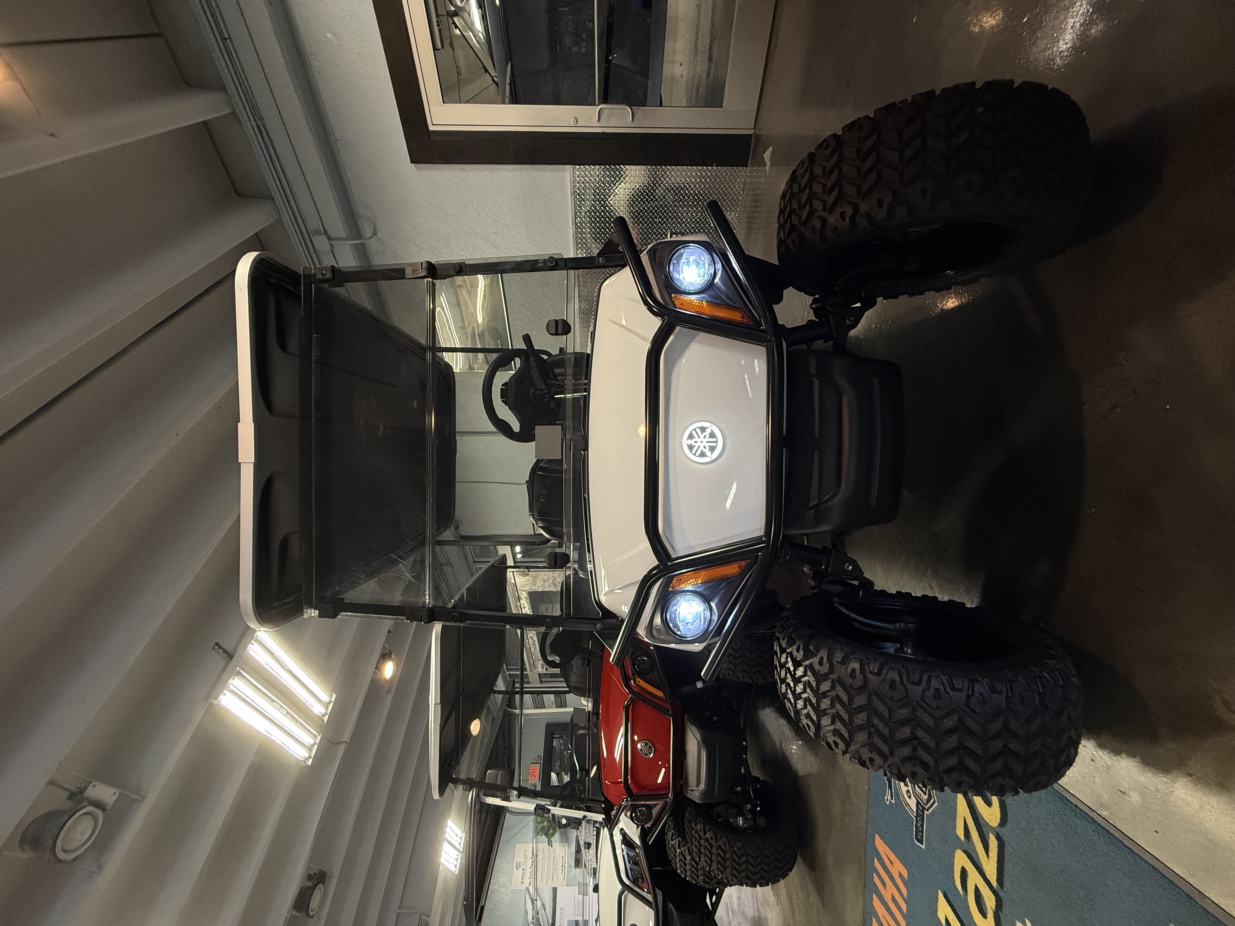 2025 Yamaha Golf Car Drive2 Adventurer Sport 2+2 QuieTech EFI Golf Car