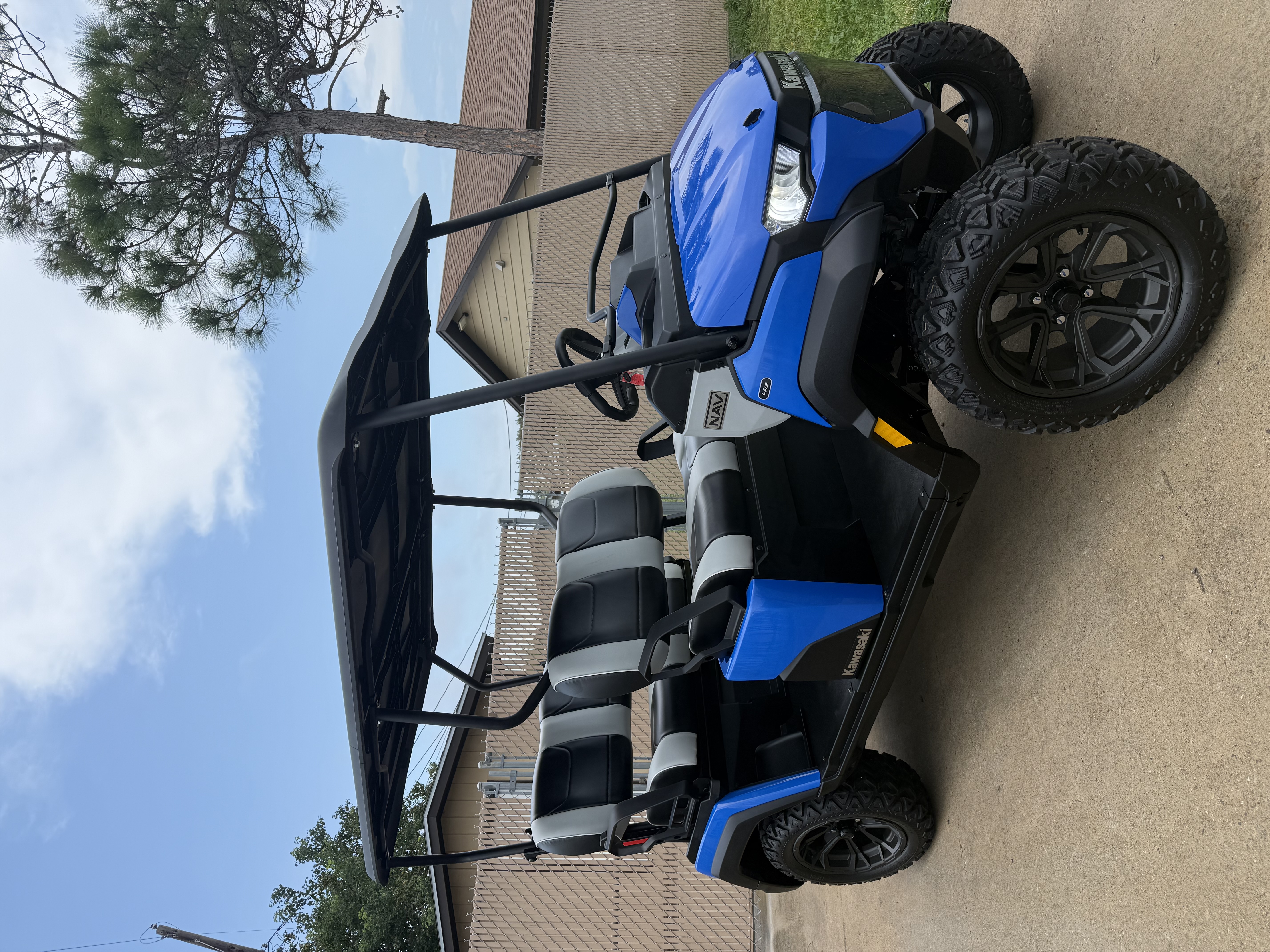 2025 Kawasaki NAV 4e Golf Car