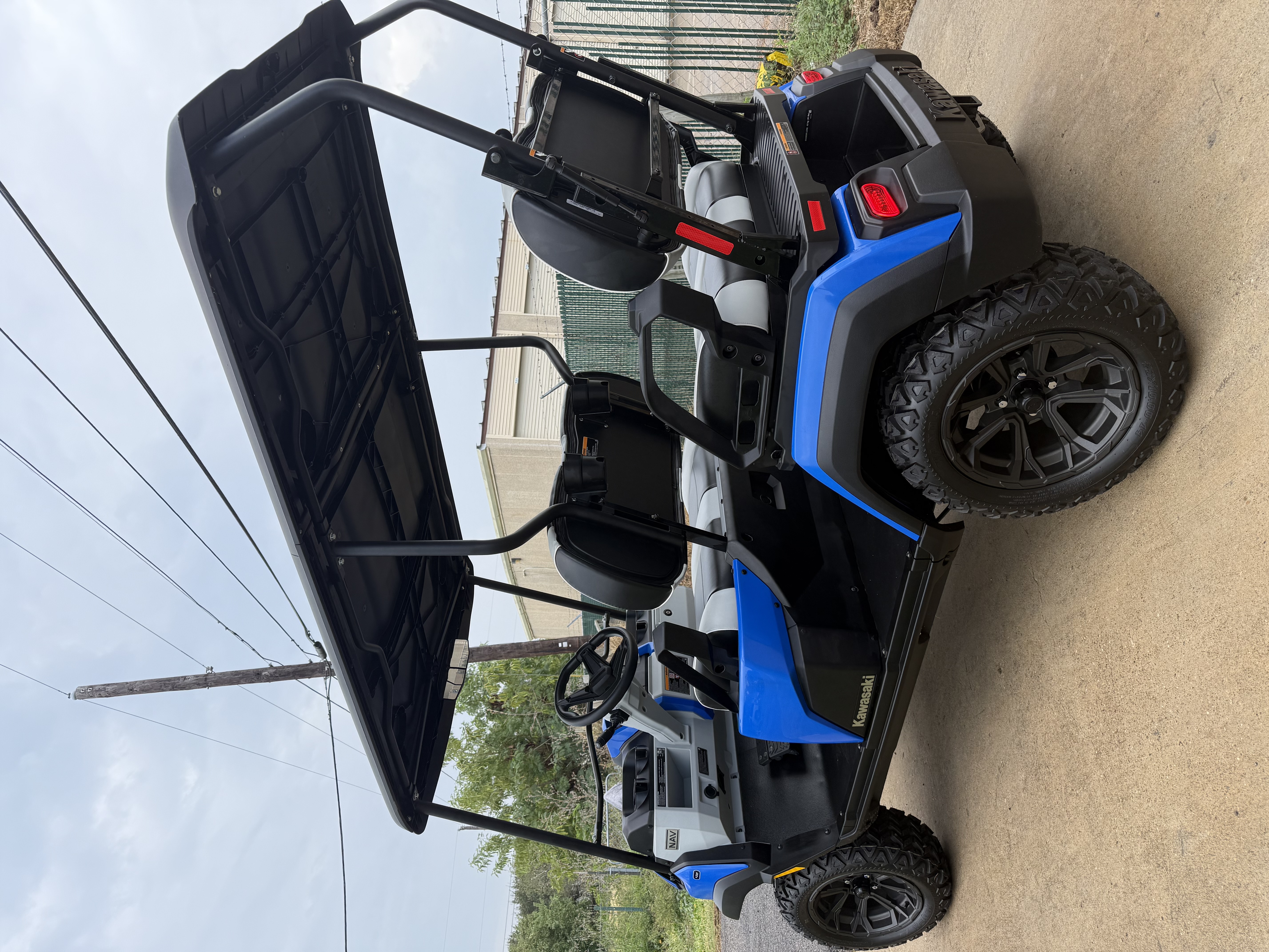 2025 Kawasaki NAV 4e Golf Car