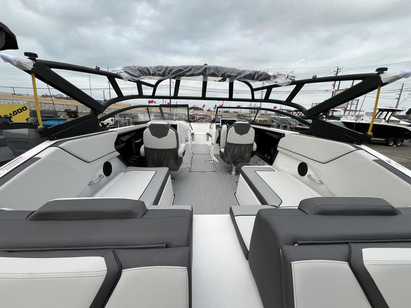 2025 Yamaha Boats AR250 Boat