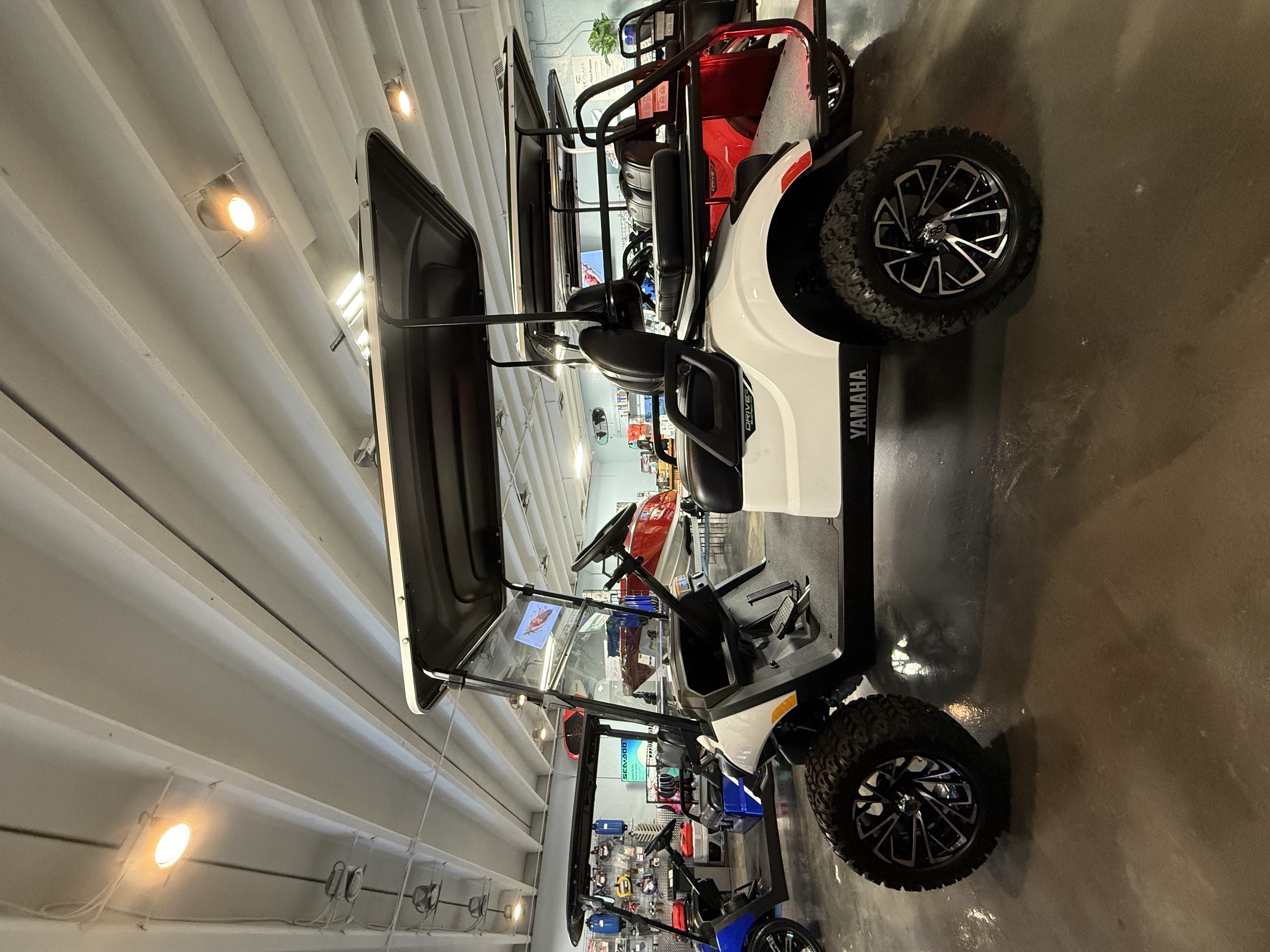 2025 Yamaha Golf Car Drive2 Adventurer Sport 2+2 QuieTech EFI Golf Car