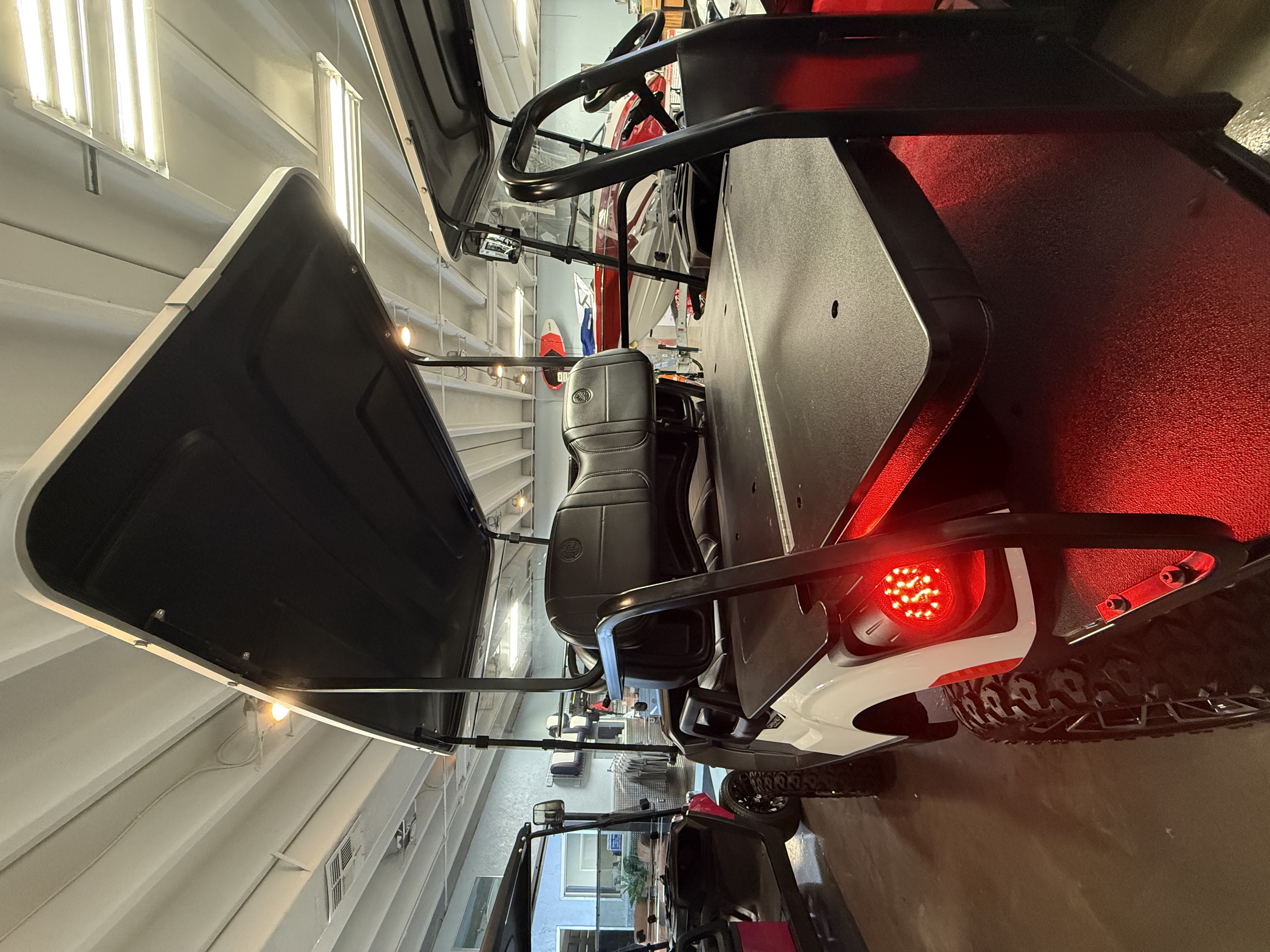 2025 Yamaha Golf Car Drive2 Adventurer Sport 2+2 QuieTech EFI Golf Car